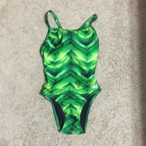 One piece athletic swimsuit